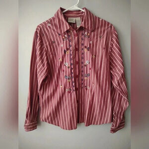 Koret City Blues  red button down long sleeve shirt women size S embroidered